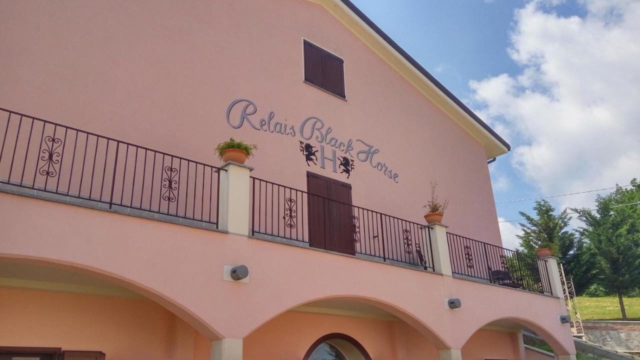 Relais Black Horse Millesimo エクステリア 写真