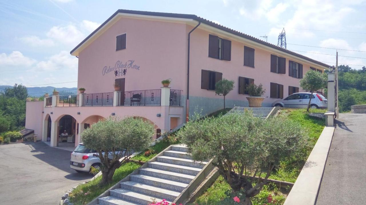 Relais Black Horse Millesimo エクステリア 写真